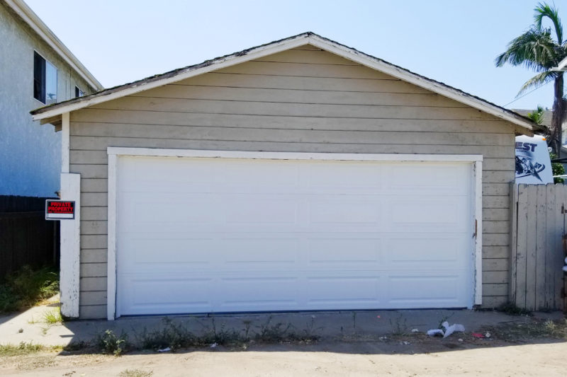 The Queen gets A New Garage Door